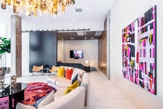 G12 in Los Angeles, CA - Building Photo - Building Photo