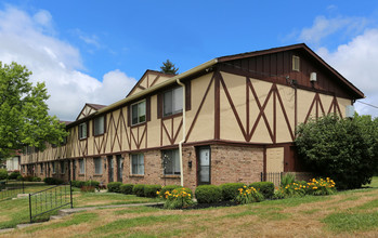 Brownstone Apartments in Dayton, OH - Foto de edificio - Building Photo