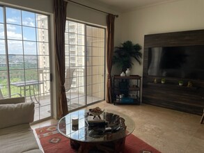 3225 Turtle Creek Blvd in Dallas, TX - Building Photo - Building Photo