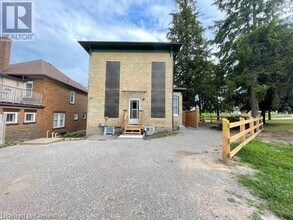 10 Shanley St in Kitchener, ON - Building Photo - Building Photo