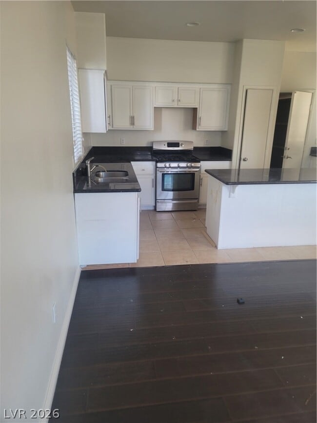 1432 Evening Song Ave