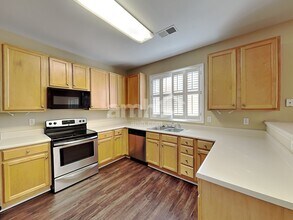 3380 Lake Breeze Ct in Villa Rica, GA - Building Photo - Building Photo