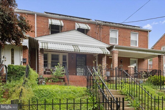 2202 U Pl SE in Washington, DC - Building Photo - Building Photo