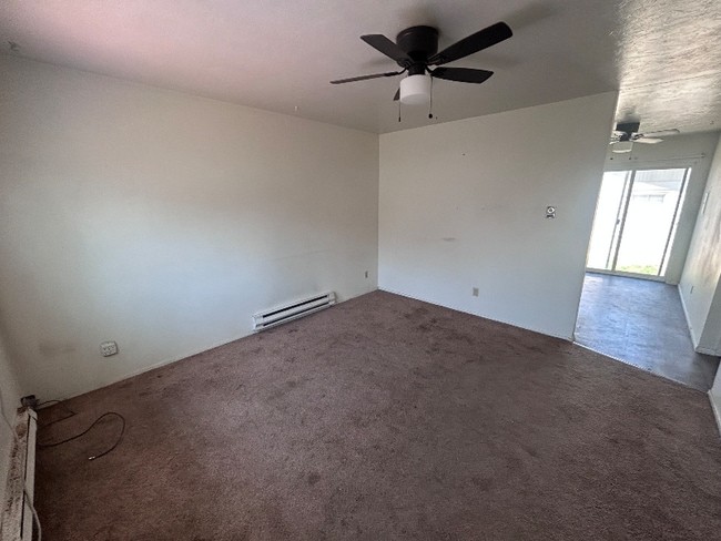 424 Wakefield St in Twin Falls, ID - Foto de edificio - Building Photo