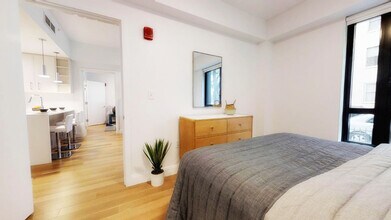 100 Camden St, Unit 205 in Boston, MA - Foto de edificio - Building Photo