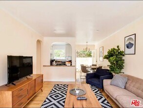 1130 Chelsea Ave in Santa Monica, CA - Building Photo - Building Photo