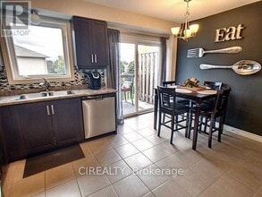 201 Westbank Trail in Hamilton, ON - Building Photo - Building Photo