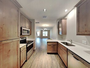 179 Holly St in Georgetown, TX - Foto de edificio - Building Photo