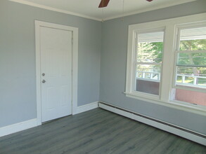 253 Main St in Plymouth, CT - Building Photo - Building Photo