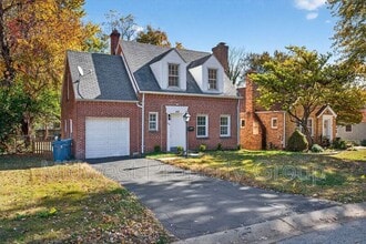 46 N Harvey Ave in Ferguson, MO - Building Photo - Building Photo