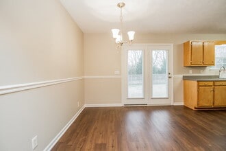 1211 Azure Way in Murfreesboro, TN - Foto de edificio - Building Photo