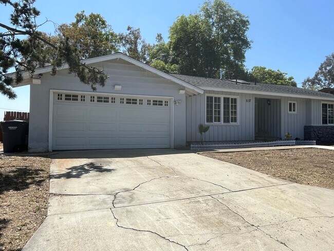 1537 Palomarcos Ave in San Marcos, CA - Building Photo - Building Photo