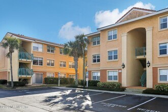 200 Laguna Villa Blvd in Jacksonville Beach, FL - Building Photo - Building Photo