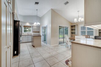 755 Oak Terrace in Orange City, FL - Building Photo - Building Photo