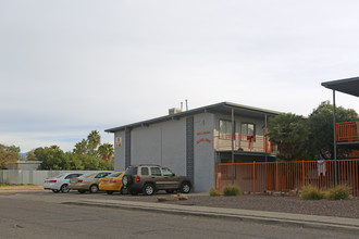 Olive Tree Apartments in Tucson, AZ - Building Photo - Building Photo