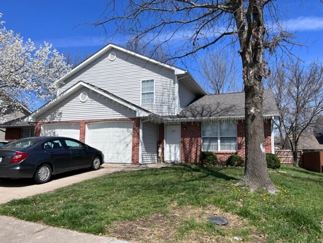 3569-3571-3571 Prescott Dr in Columbia, MO - Foto de edificio - Building Photo