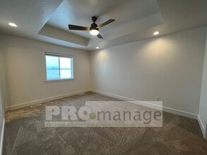 6116 N Red Shirt Rd in Idaho Falls, ID - Building Photo - Building Photo