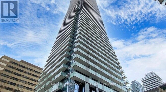 1080-1080 Bay St.