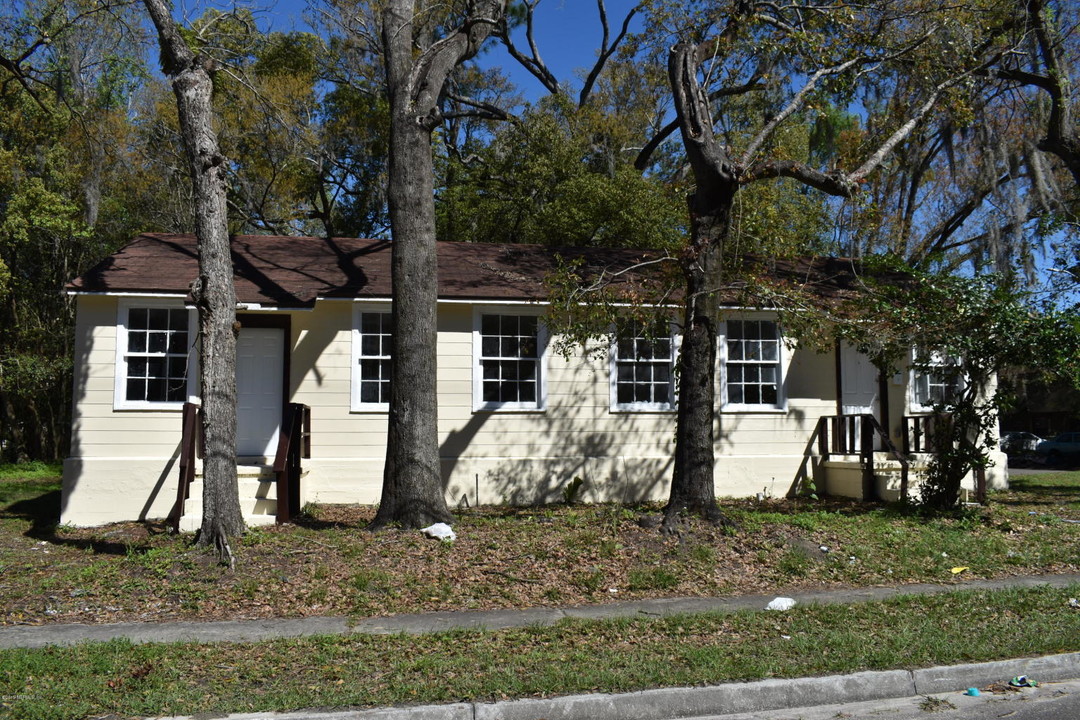 1961 W 26th St in Jacksonville, FL - Building Photo