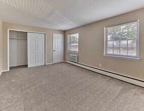 Maple Terrace in Maple Shade, NJ - Building Photo - Building Photo