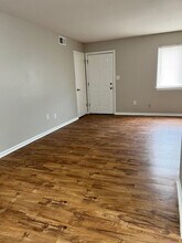 127 Abbey Ln in Chesterton, IN - Building Photo - Building Photo