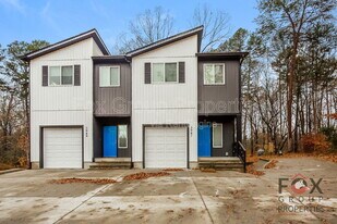 3989 Flat Rock Rd in Lake Norman of Catawba, NC - Building Photo