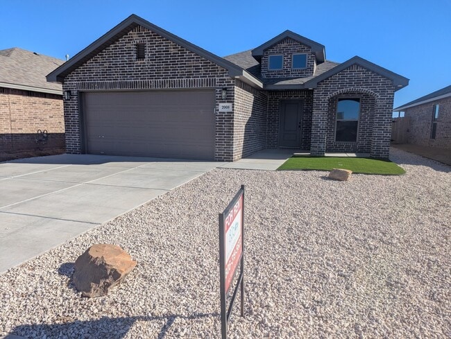 2008 Cottonwood Ave in Wolfforth, TX - Building Photo - Building Photo