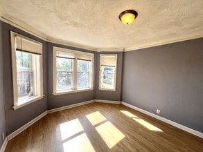 915 W 95th St in Chicago, IL - Building Photo - Building Photo