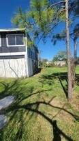 12018 Sandpiper Rd in Angleton, TX - Building Photo