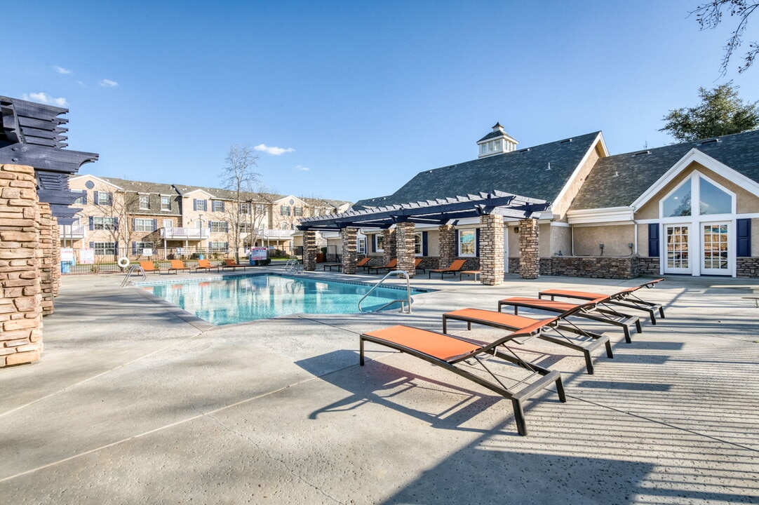 Copper Beech Town Homes in Clovis, CA - Foto de edificio