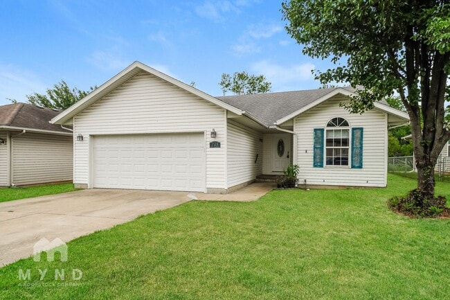 property at 725 N Elder Ave