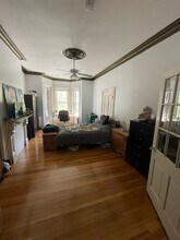 196 Central St, Unit 1 in Somerville, MA - Building Photo - Building Photo