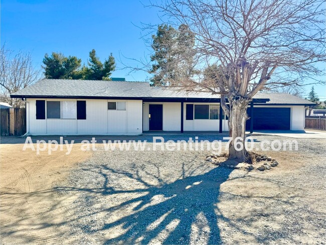 56553 Joshua Dr in Yucca Valley, CA - Building Photo - Building Photo