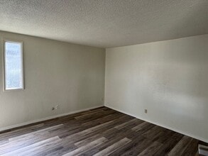 624 Berrydale Ave in Medford, OR - Building Photo - Building Photo