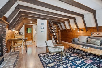 51 Lake Pines Cir in Conway, NH - Building Photo - Building Photo