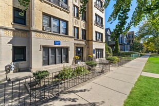 4737 Hermitage in Chicago, IL - Building Photo