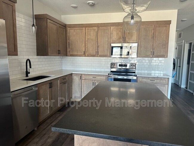 235 Belgrade Ave in North Mankato, MN - Building Photo - Building Photo