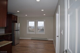 394 N 7th St in Prospect Park, NJ - Building Photo - Building Photo