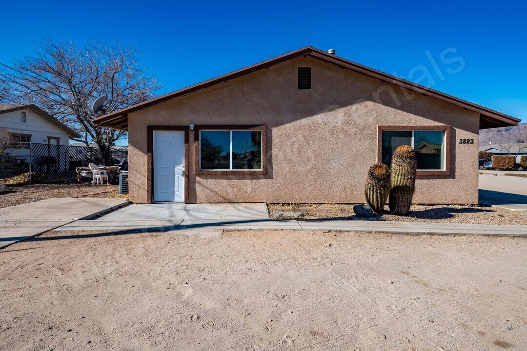 3823 N Roosevelt St in Kingman, AZ - Building Photo