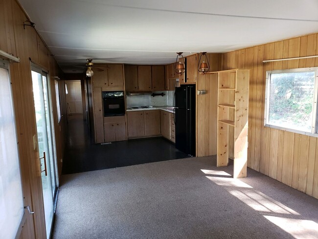 6789 Noon Rd in Everson, WA - Building Photo - Building Photo