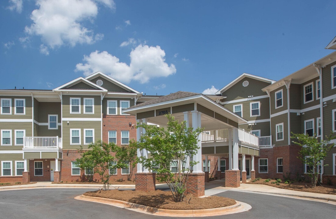 Forest Station in Forest Park, GA - Building Photo