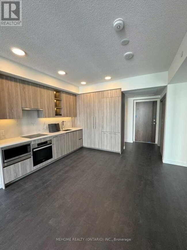 property at 27-2827 McMahon Dr