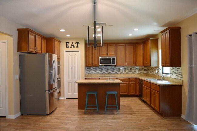 2084 La Palma Ave in Port Charlotte, FL - Building Photo - Building Photo