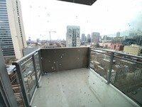 421 W Huron St, Unit 1 in Chicago, IL - Foto de edificio - Building Photo