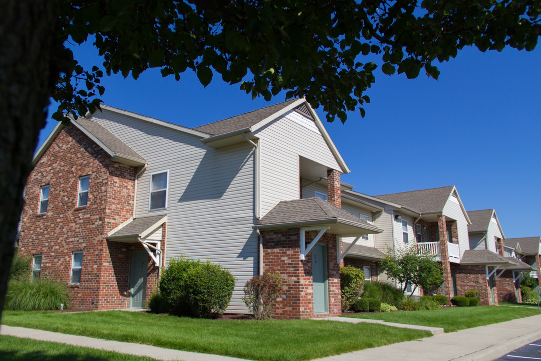 Arbors at Riverbend Apartments in Osceola, IN - Foto de edificio