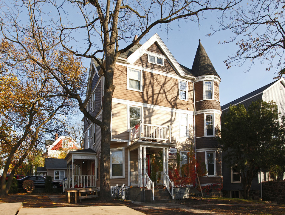 704-712 Hill St in Ann Arbor, MI - Foto de edificio