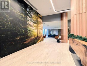 2485 Eglinton Ave W in Mississauga, ON - Building Photo - Building Photo