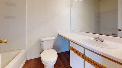 515 Southwest Pky in College Station, TX - Building Photo - Building Photo