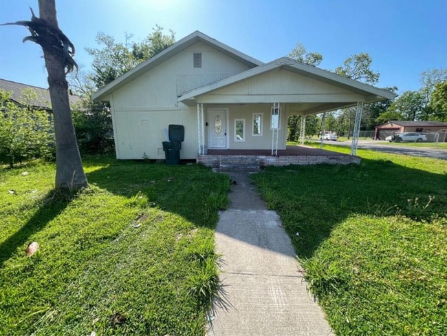 property at 1300 18th St