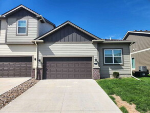 524 SW Heritage Ln in Ankeny, IA - Building Photo - Building Photo